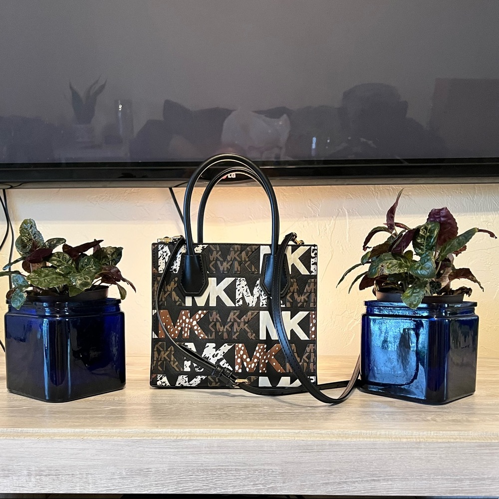Michael Kors Crossbody purse